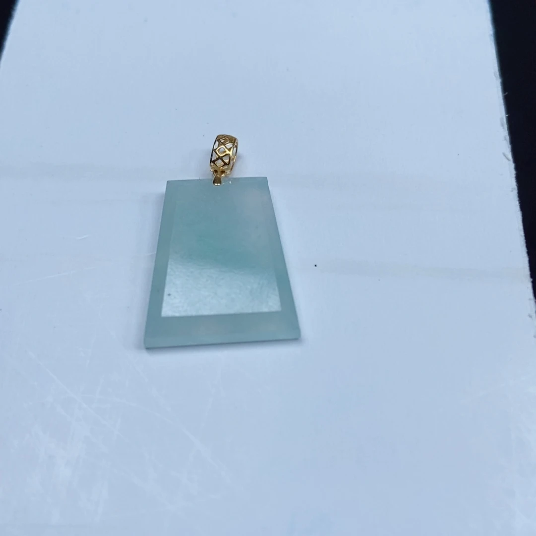 翡翠未镶嵌颈饰无氏牌