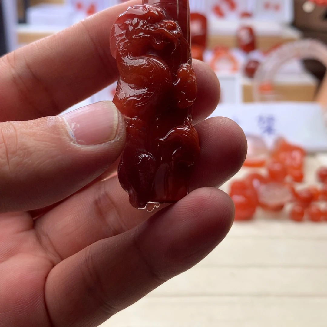 颈饰未镶嵌南红玛瑙