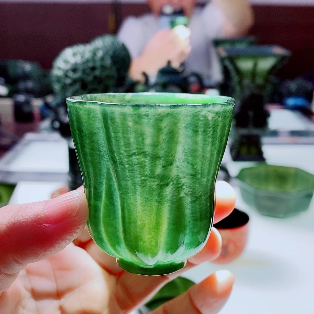 未镶嵌和田玉（青玉）摆件