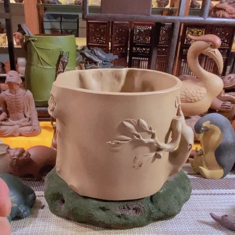 紫砂茶宠吴行忠制