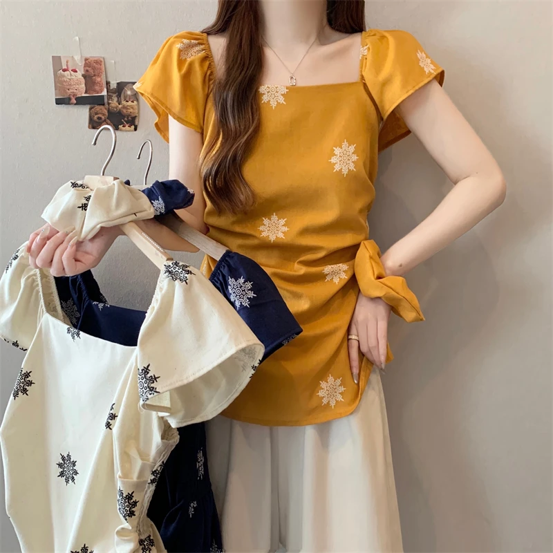 复古度假温柔风刺绣小飞飞袖收腰小衫配发圈