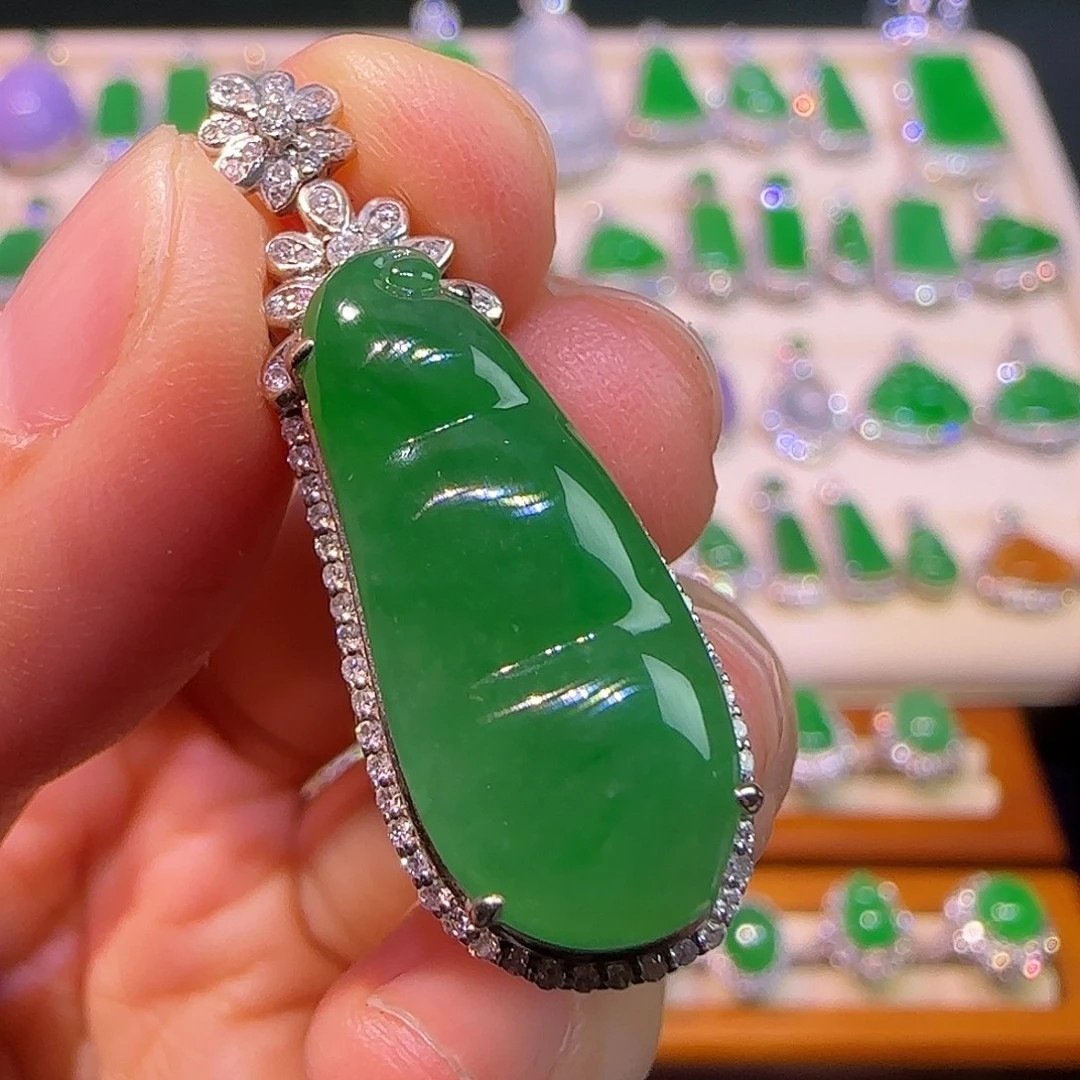 翡翠18K金镶嵌吊坠(不含链)