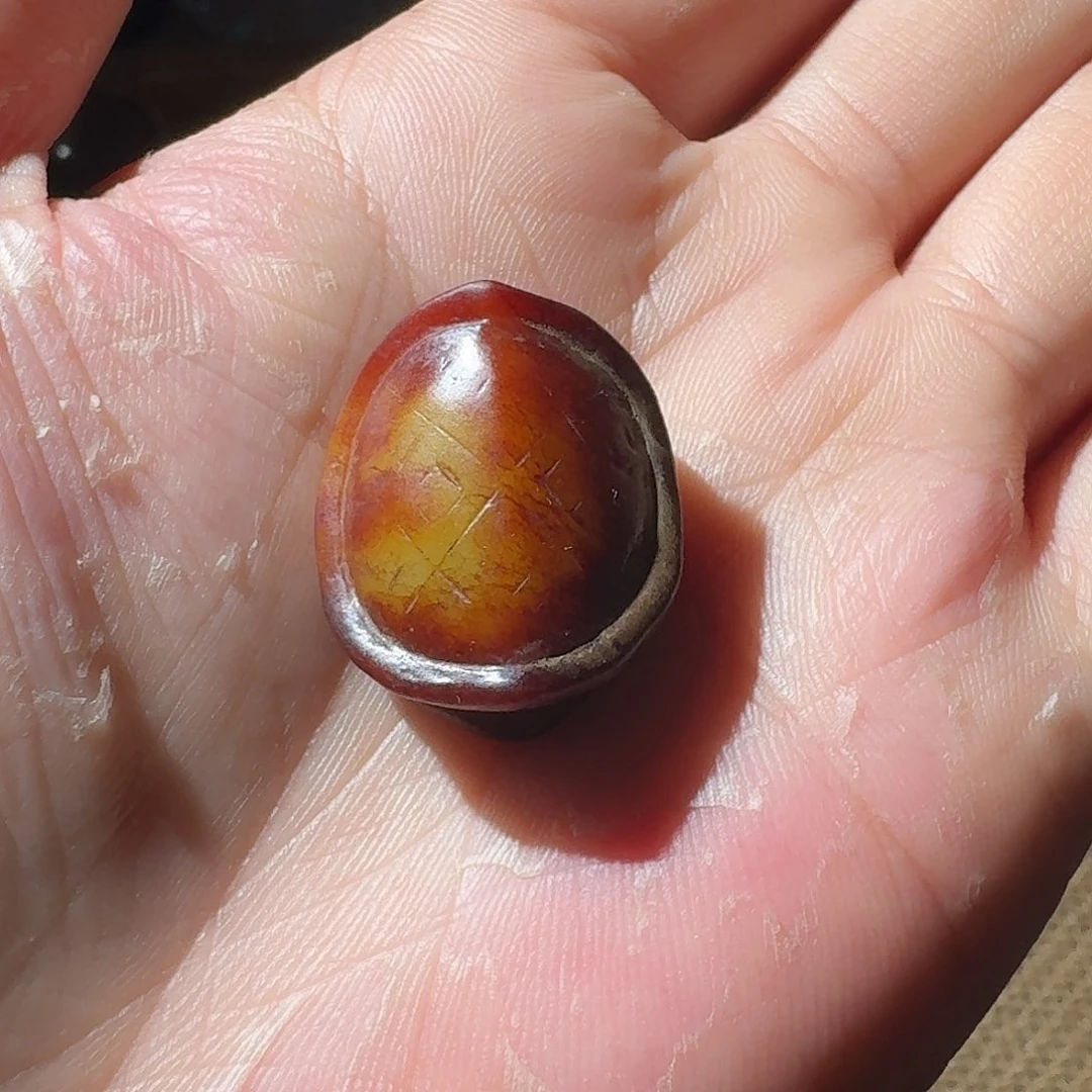 鑫****和田玉（糖玉）未镶嵌颈饰