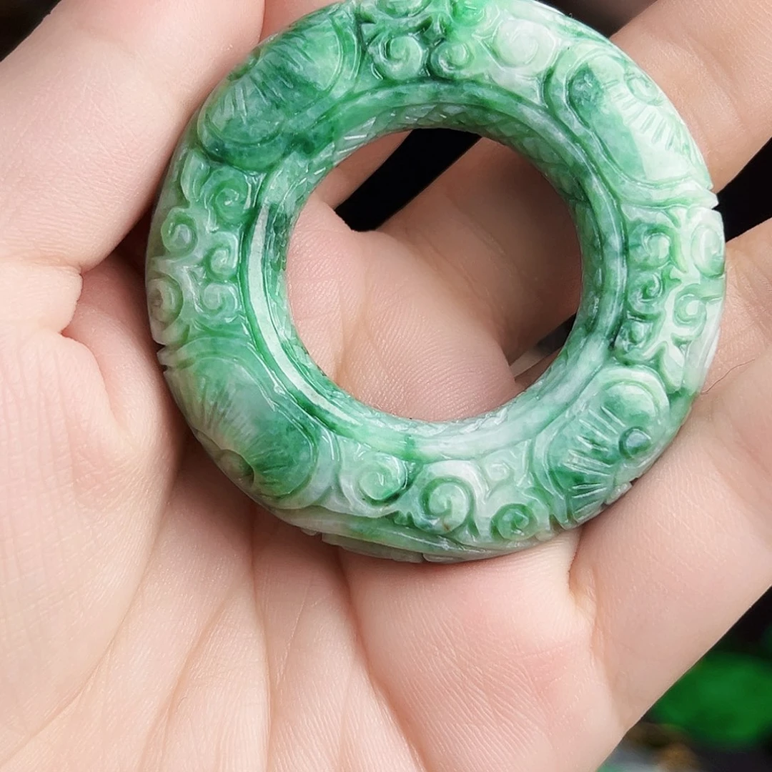 颈饰未镶嵌翡翠多样性