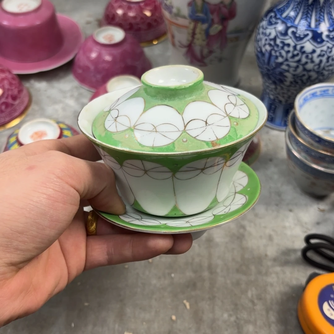 苹果绿描金三才盖碗