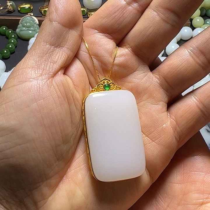 和田玉挂件18K金镶嵌牧*