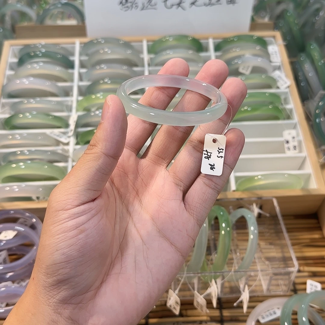 玛瑙/玉髓未镶嵌手镯圈口53.5