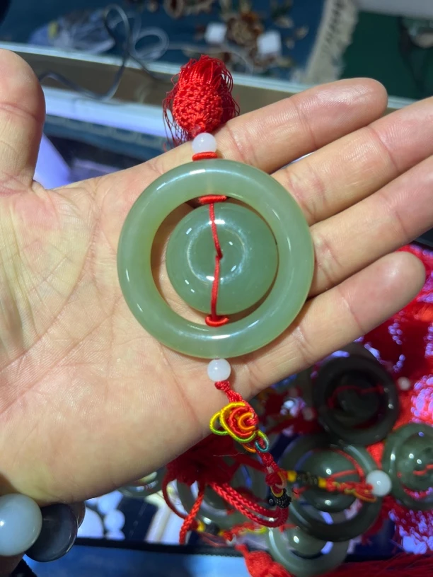 湖水绿车挂，精美饰品