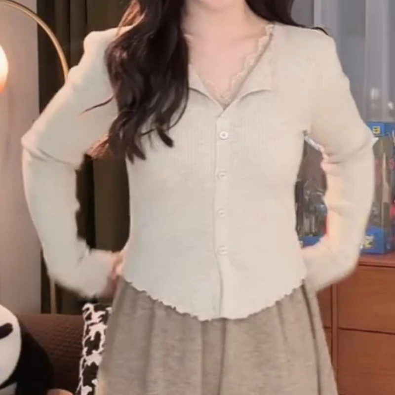 秋冬修身打底假两件蕾丝拼接纯欲风小众V领针织衫LK2508507