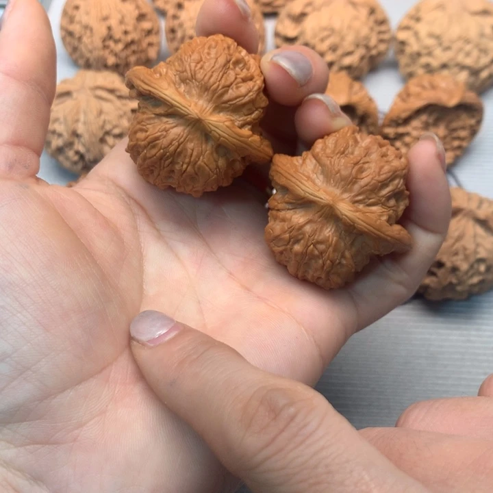 文玩核桃把件血麒麟41