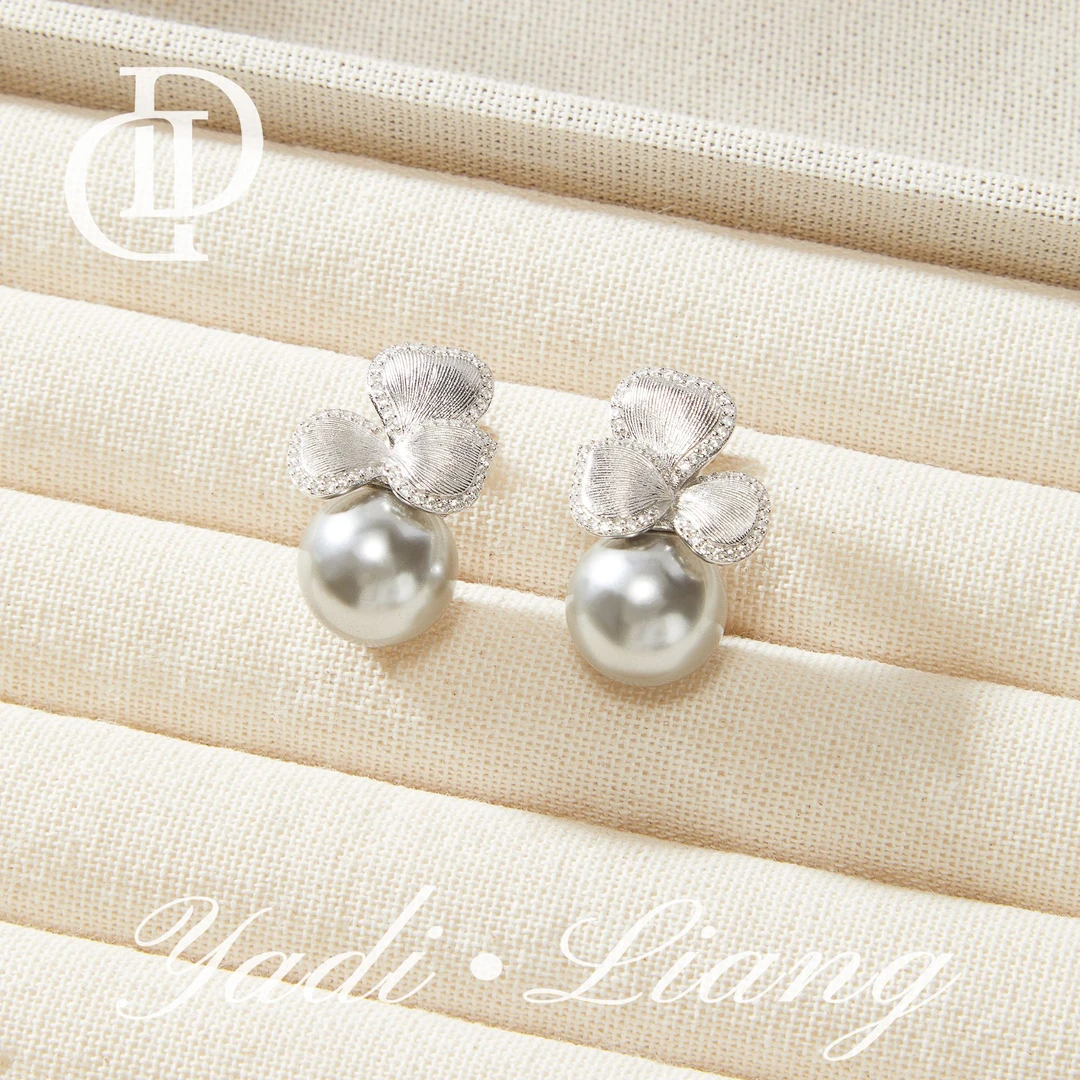 925银耳饰 梁雅帝新品【三叶花朵施华洛珠珠】气质百搭时尚纯银耳钉