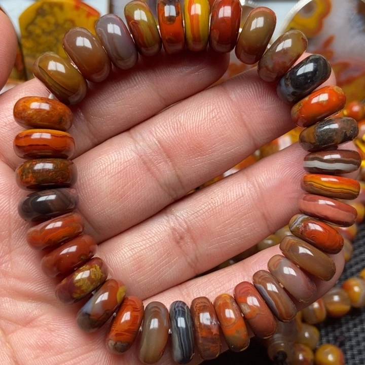 玛瑙/玉髓手串未镶嵌國*