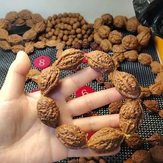 文玩核桃吊坠大鳄鱼背