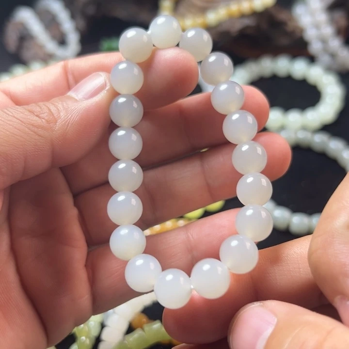 和田玉未镶嵌手串