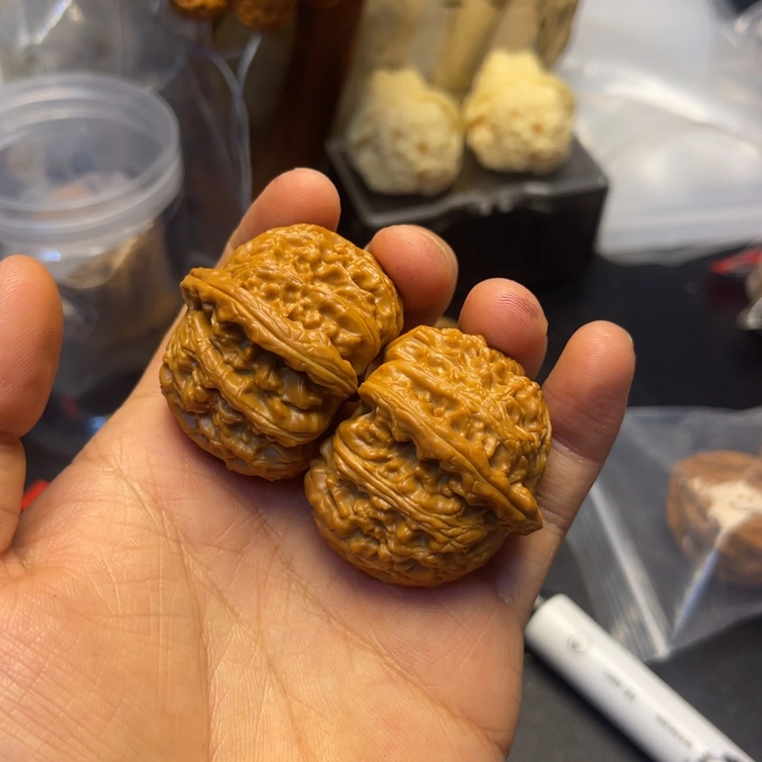 吊坠文玩核桃三角白