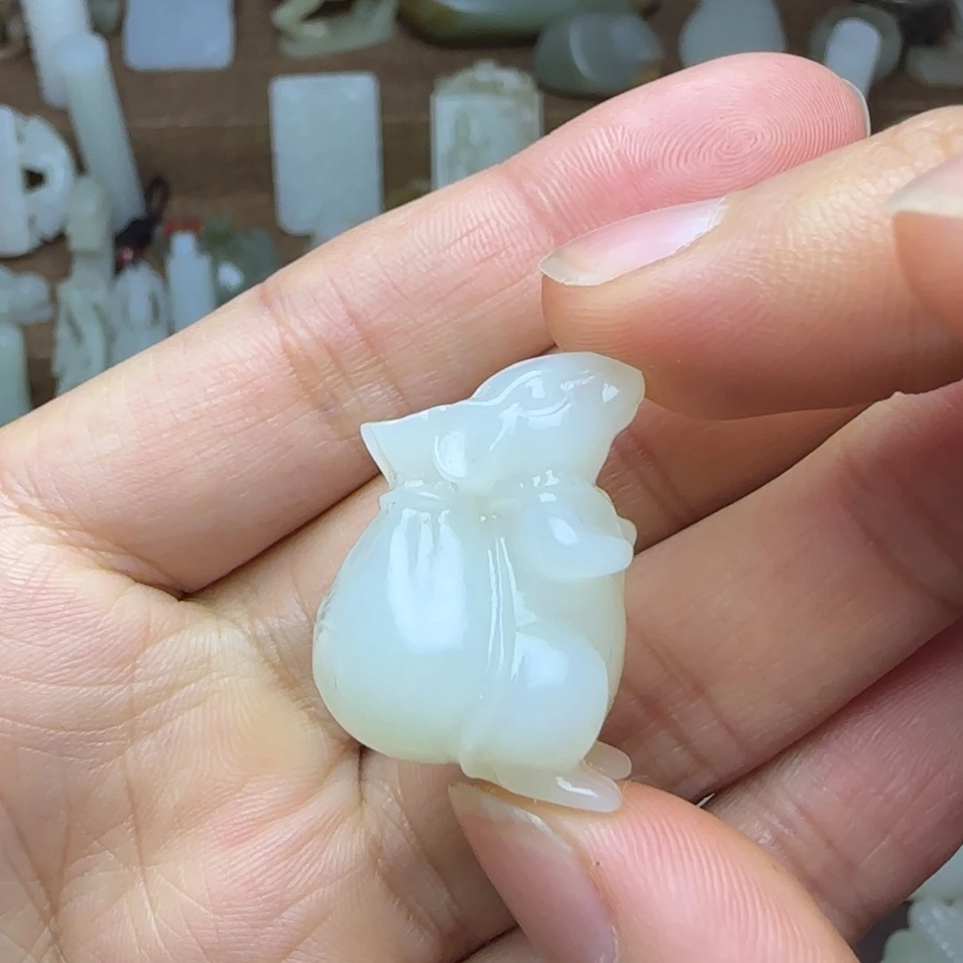 和田玉挂件未镶嵌