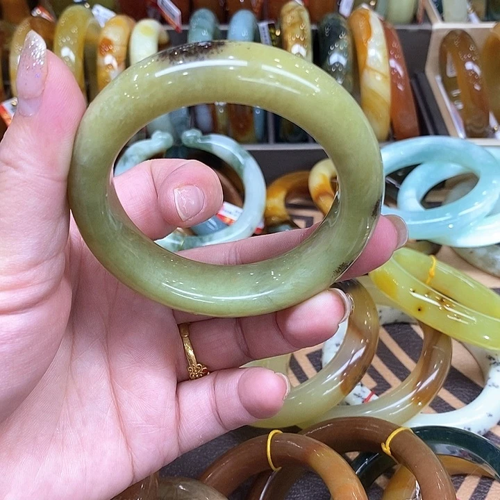 未镶嵌蛇纹石玉手镯
