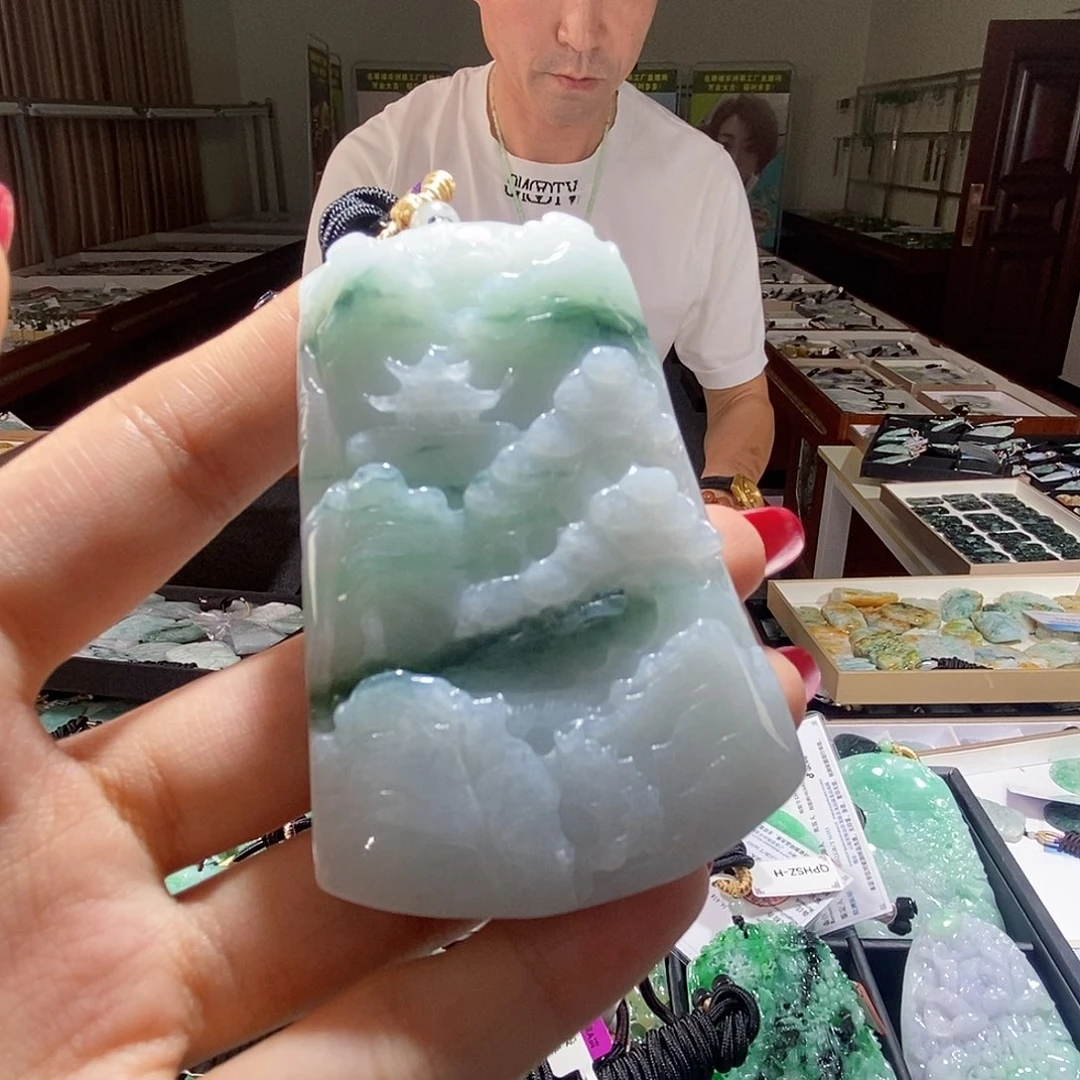 翡翠未镶嵌颈饰翡翠