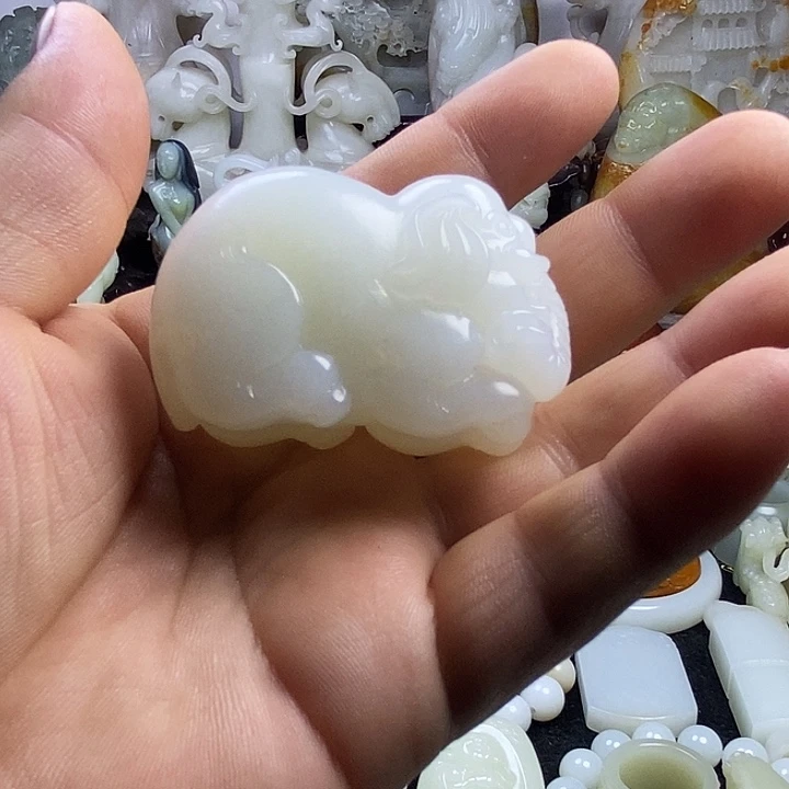 五***草和田玉未镶嵌把件