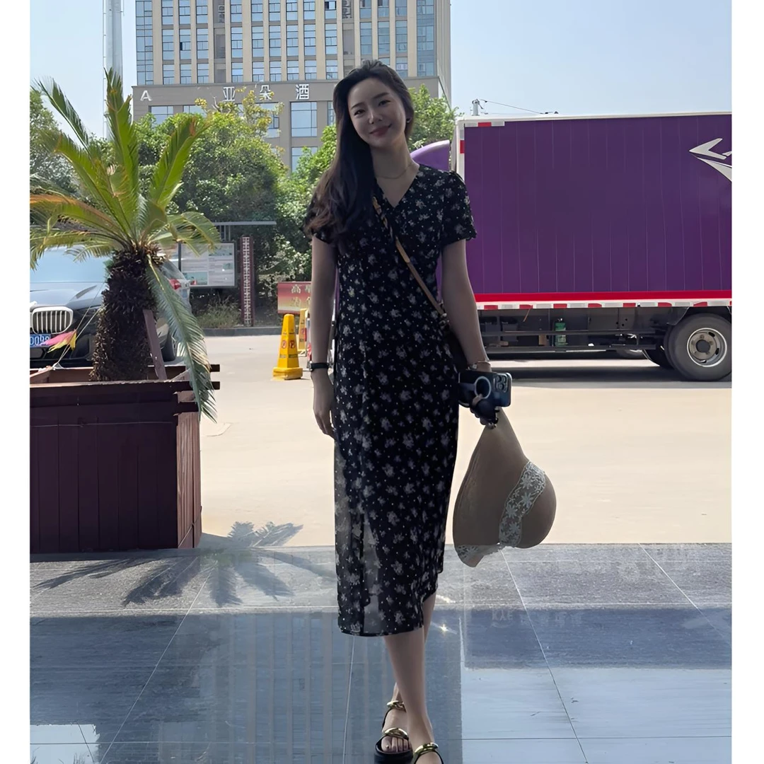 【余欢欢】夏季时尚休闲百搭甜美后背拉链碎花连衣裙-YHQ50100