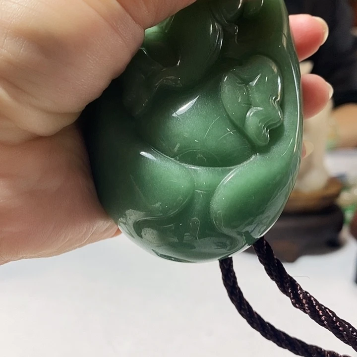 稚***长密玉（石英质玉）未镶嵌颈饰