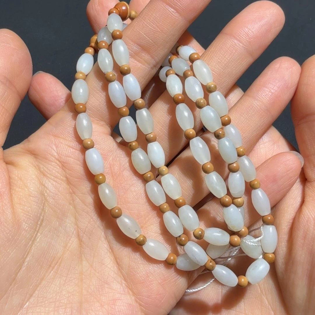 和田玉未镶嵌项链