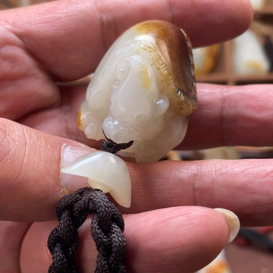 和田玉未镶嵌挂件