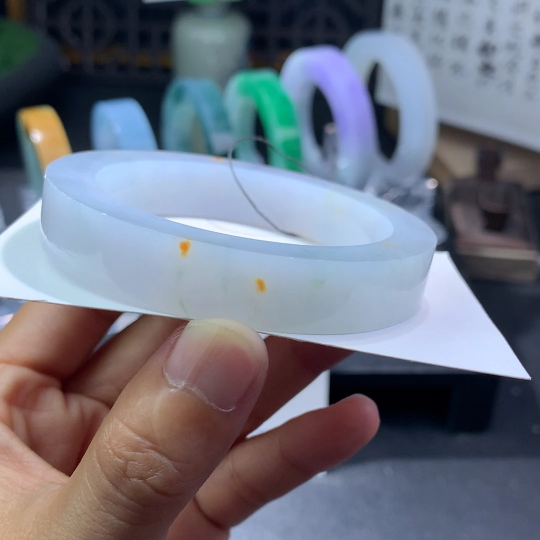 未镶嵌手镯定制翡翠