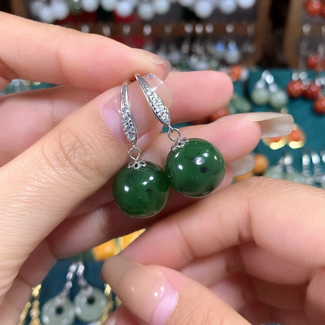 和田玉（碧玉）耳饰银S925镶嵌卡14左右