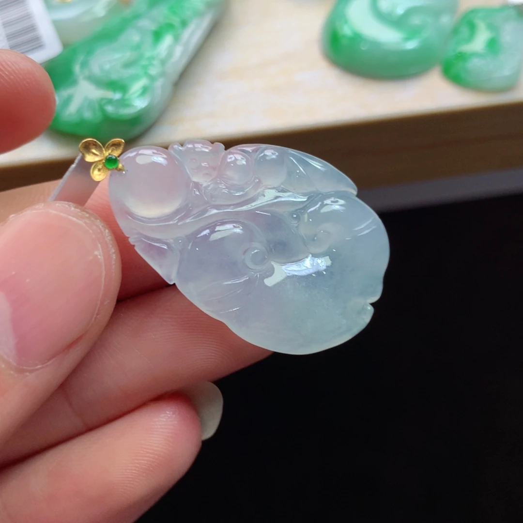 翡翠未镶嵌颈饰吊坠
