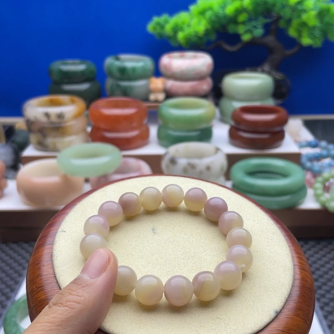 石英质玉未镶嵌手镯