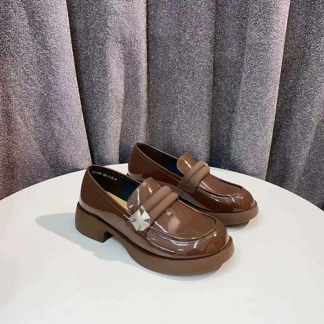 C1279 棕色 时尚圆头舒适粗跟深口女士乐福鞋