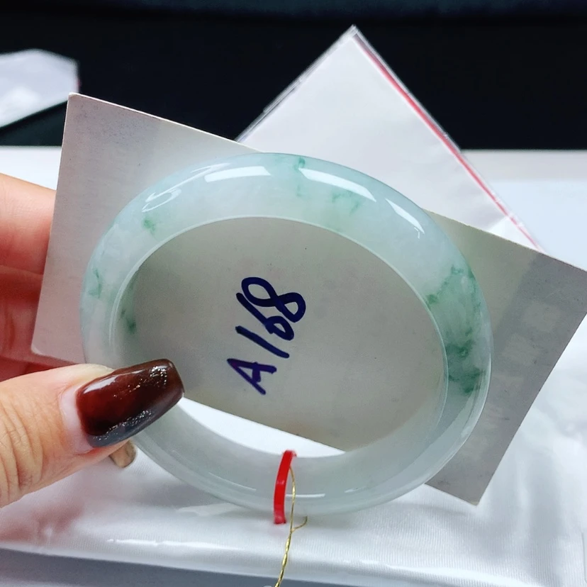 【闪购商品】翡翠手镯未镶嵌 正圈56+