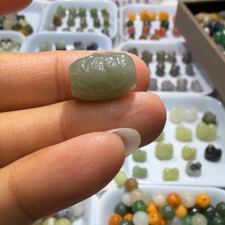 未镶嵌和田玉珠宝半成品