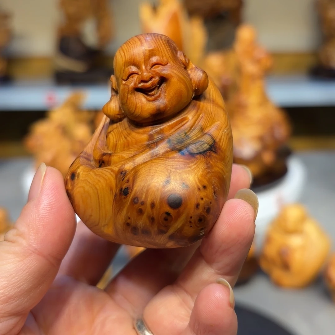 木太行崖柏弥勒佛留疤