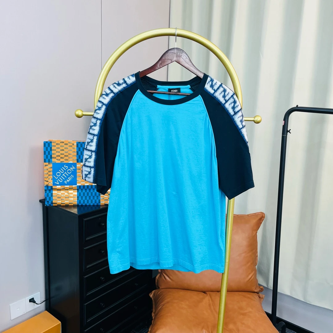 99新 FENDI/芬迪 蓝黑拼接侧logo短袖 L码