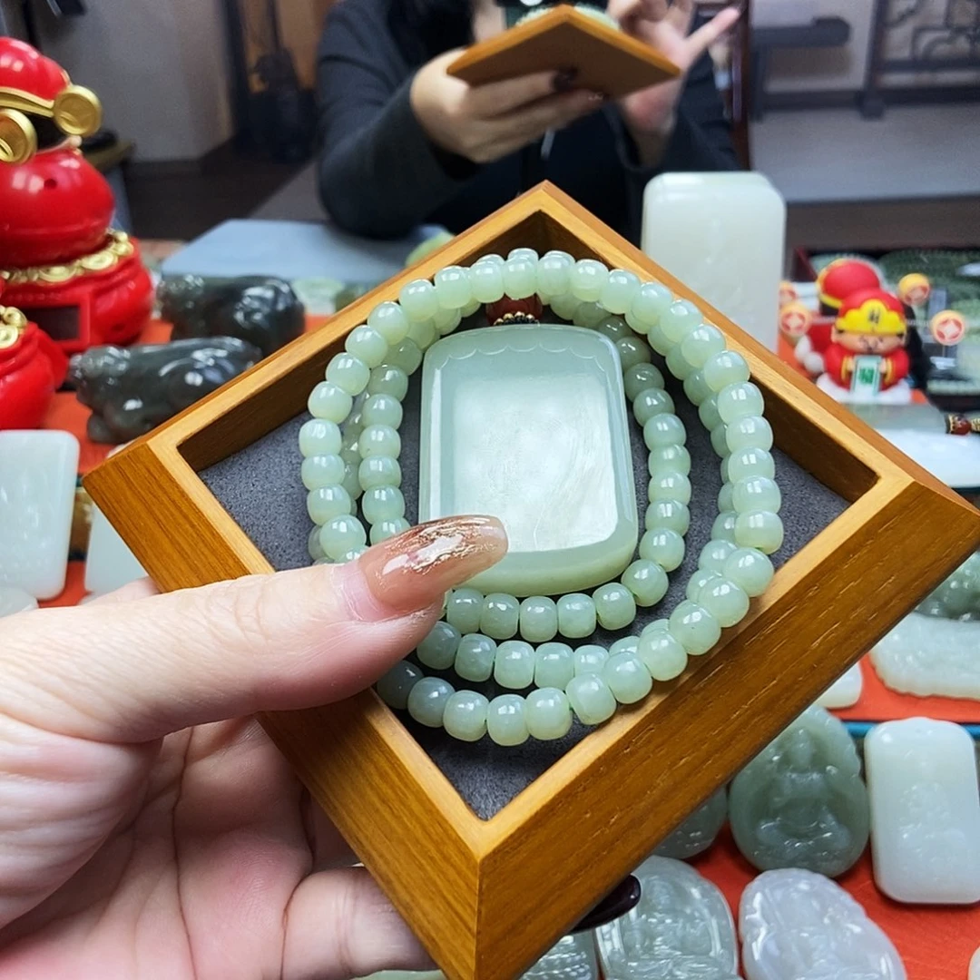 颈饰未镶嵌和田玉无事牌