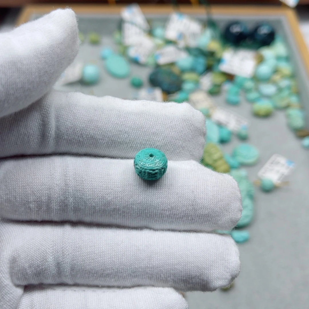 绿松石未镶嵌挂件