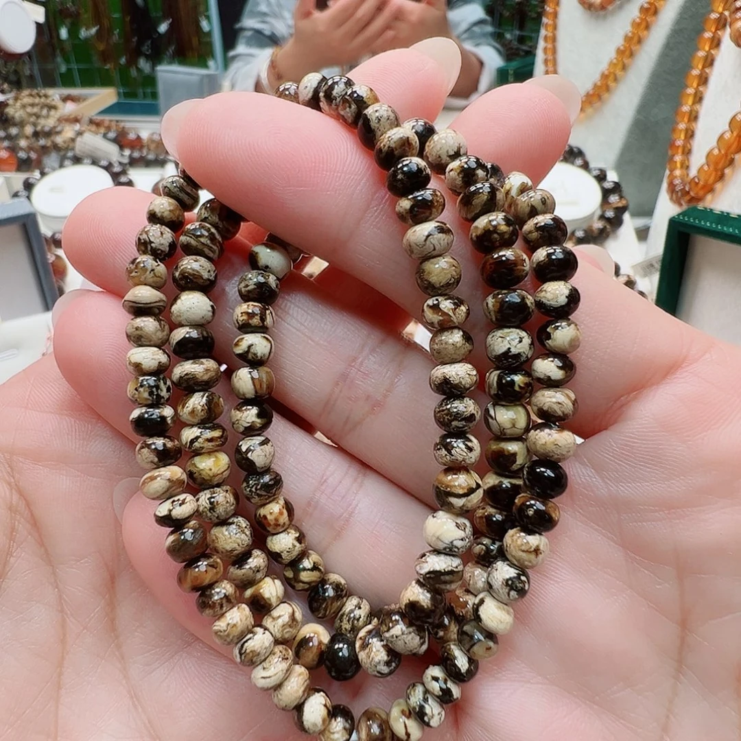 琥珀未镶嵌裸石抚顺琥珀5熊猫