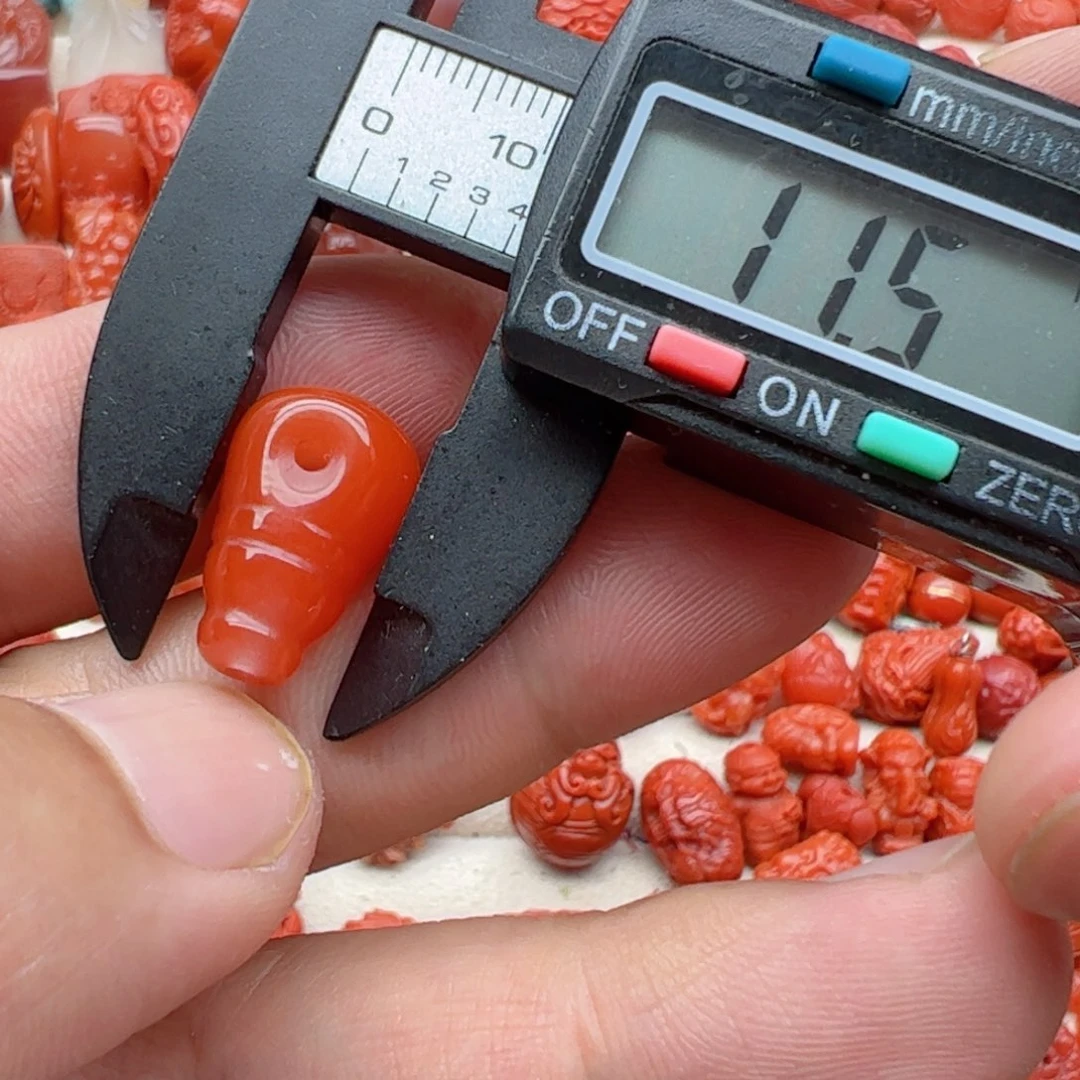 南红玛瑙配饰未镶嵌