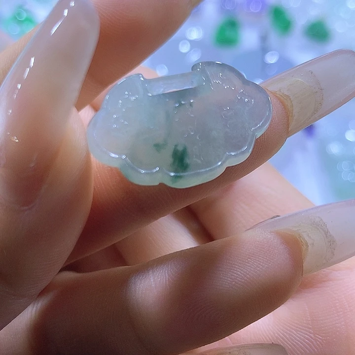 翡翠未镶嵌颈饰天然翡翠A货吊坠