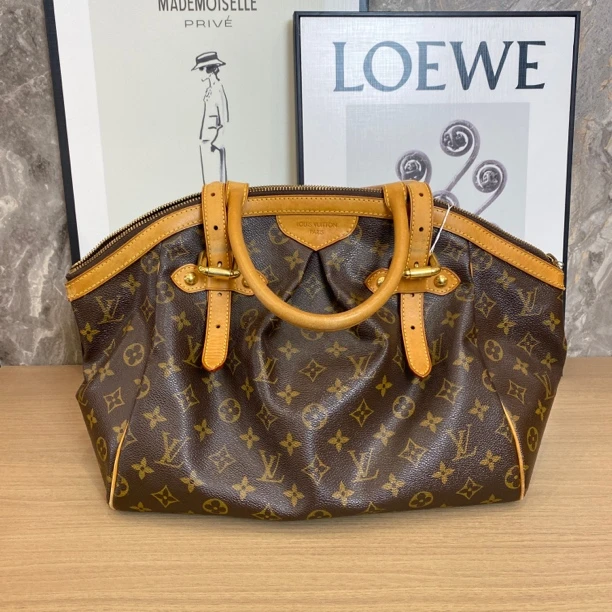 95新 LouisVuitton/路易威登 T890Lv饺子手提包