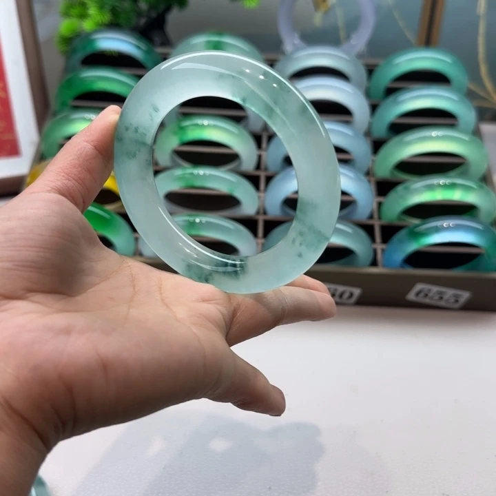 玉?**猫时尚飘花手镯224