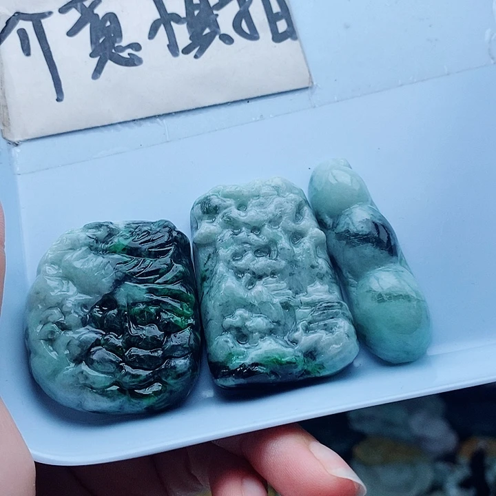 翡翠未镶嵌颈饰翡翠