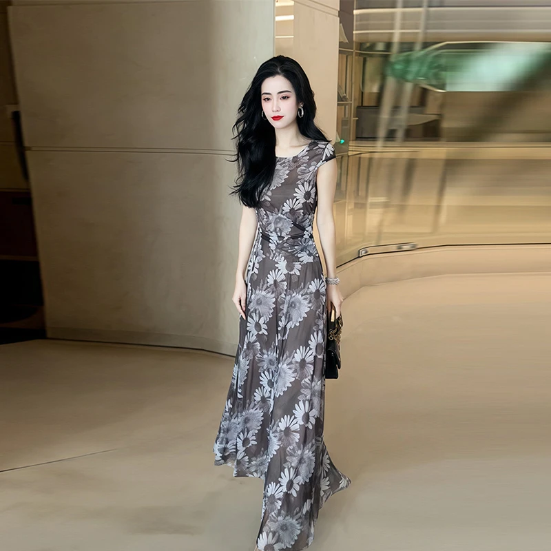薄款碎花连衣裙2025新款女夏季法式气质收腰显瘦今年流行裙子