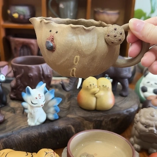 紫砂茶宠段泥荷叶公道杯