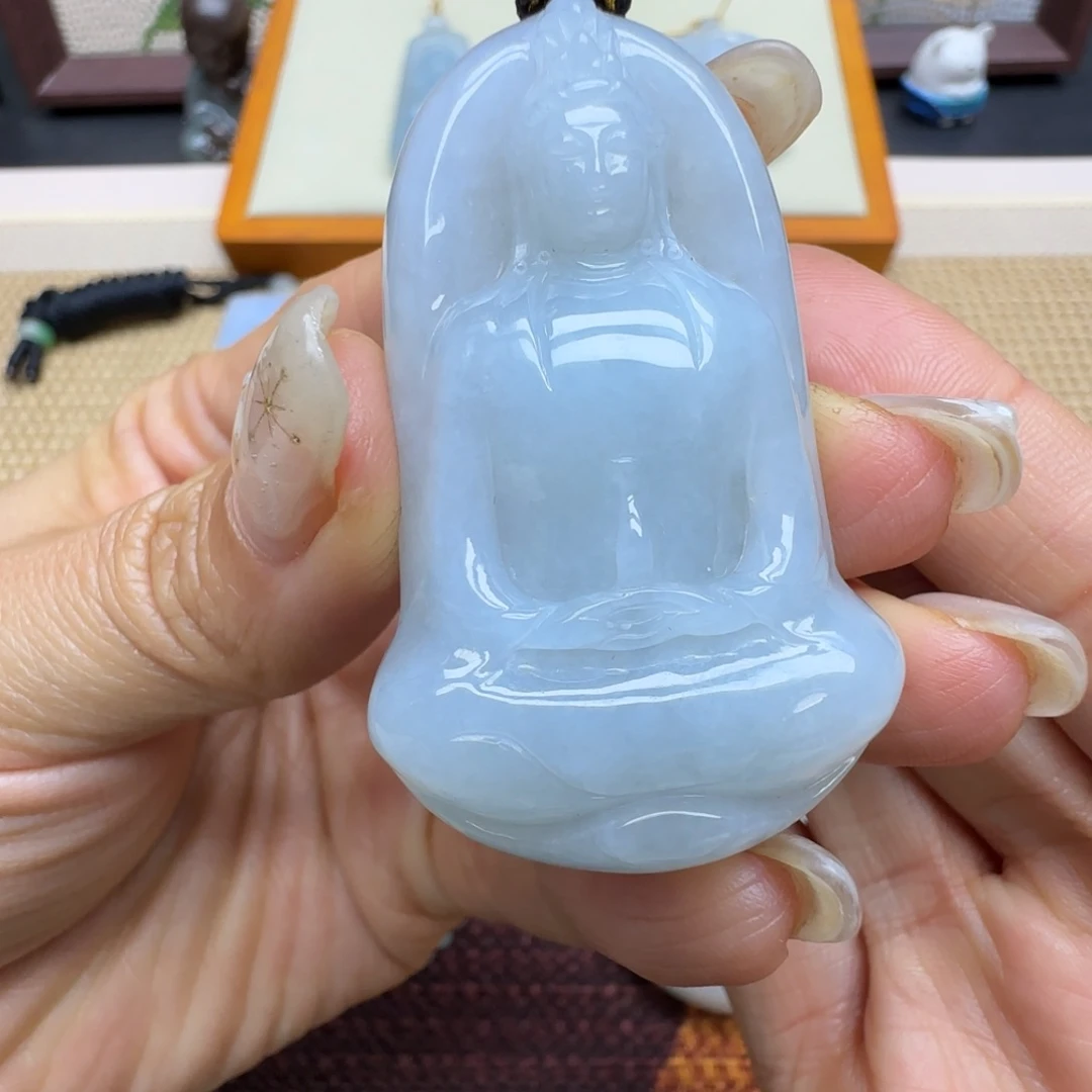 翡翠未镶嵌颈饰素衣