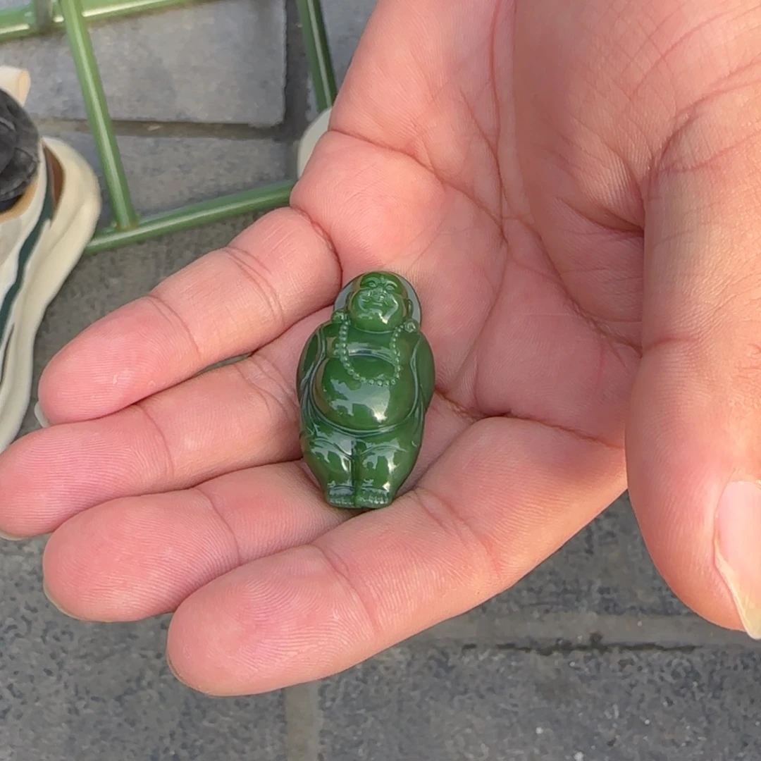 戏***七和田玉未镶嵌颈饰