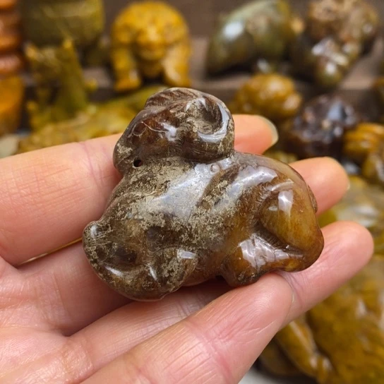 蛇纹石玉未镶嵌颈饰92