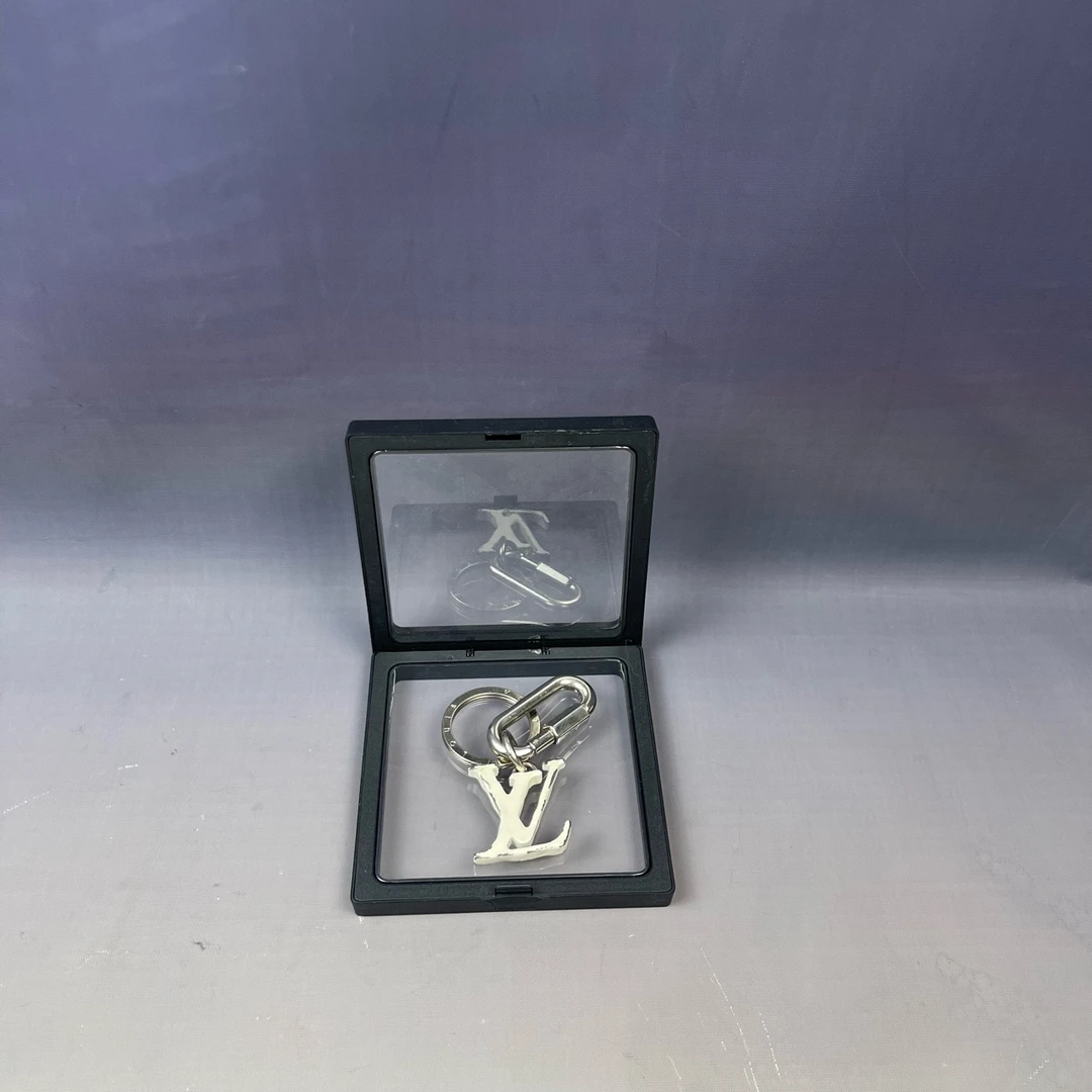 99新 LouisVuitton/路易威登 8209/ 包饰钥匙扣/95新/无配件